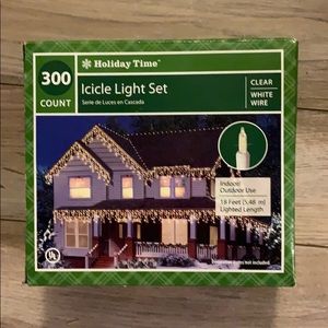 NWT - 300 count Icicle Light Set